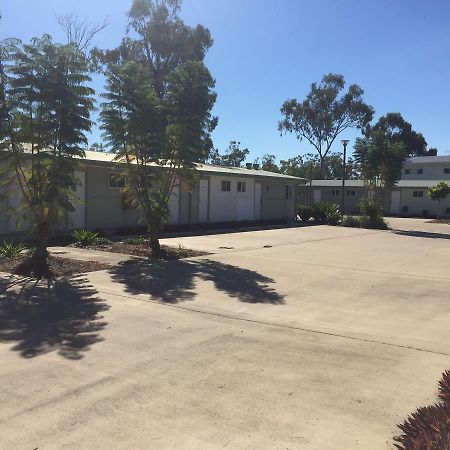 Swag Motel Middlemount Exterior photo